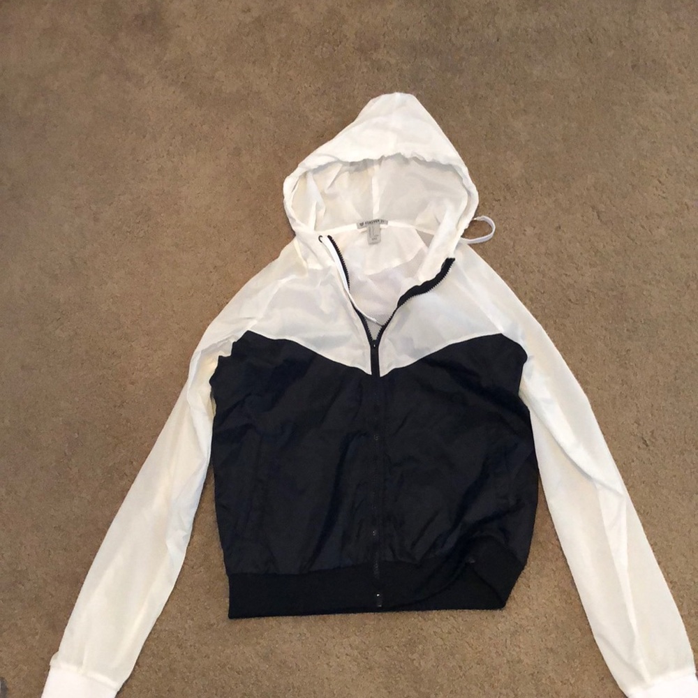 Forever 21 Black and white wind breaker